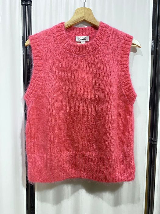 Нов пуловер от мохер и вълна Cos в ярко розово
