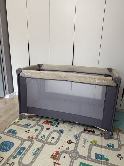 Двухуровневый манеж-кроватка