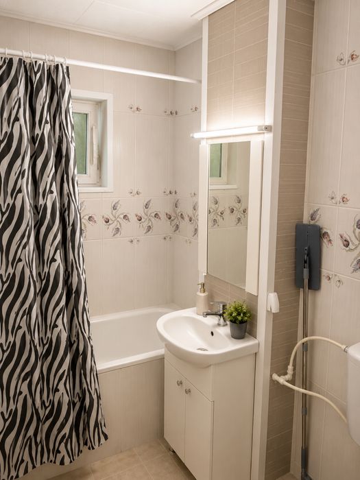 Apartament 2 camere Sărari Piscina Sânziana Etaj 2 din 4 Decomandat
