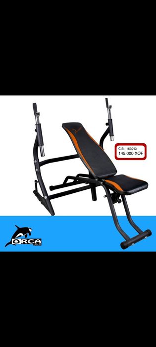 Лежанка със стойки за щанга.