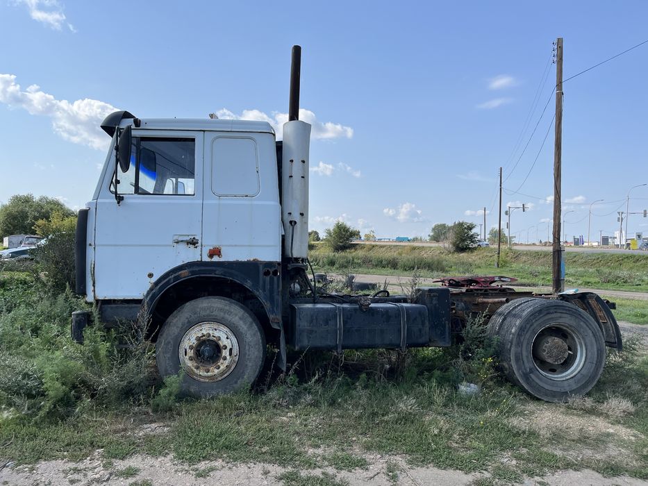 МАЗ 64229 тягачь одноосный