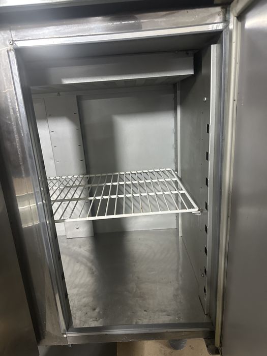 Стол холодильник,оборудование