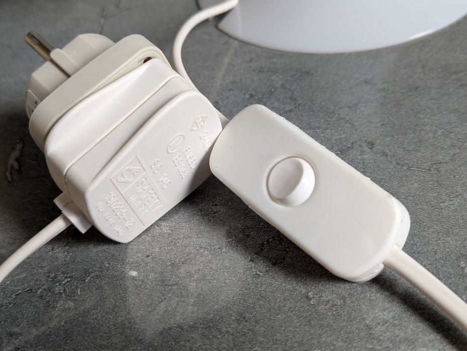 Настольная лампа Икеа