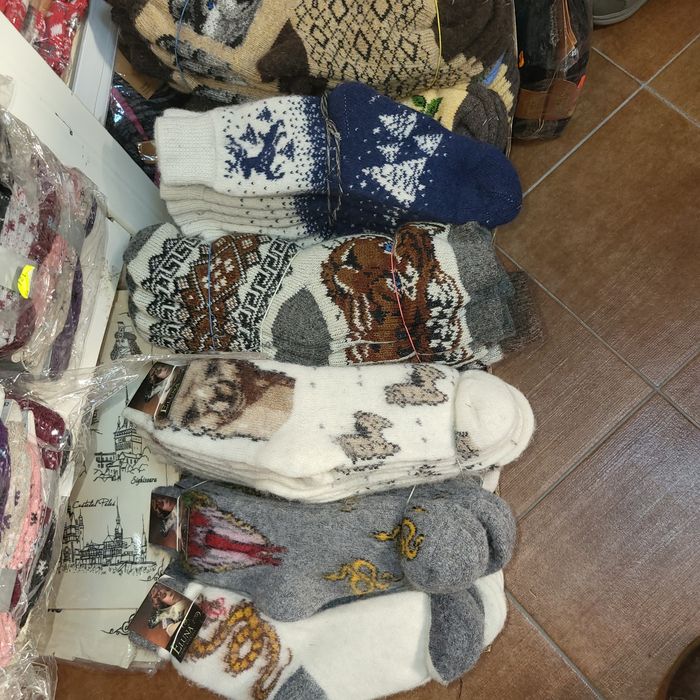 Șosete tradiționale groase tricotate din lână – Noi!