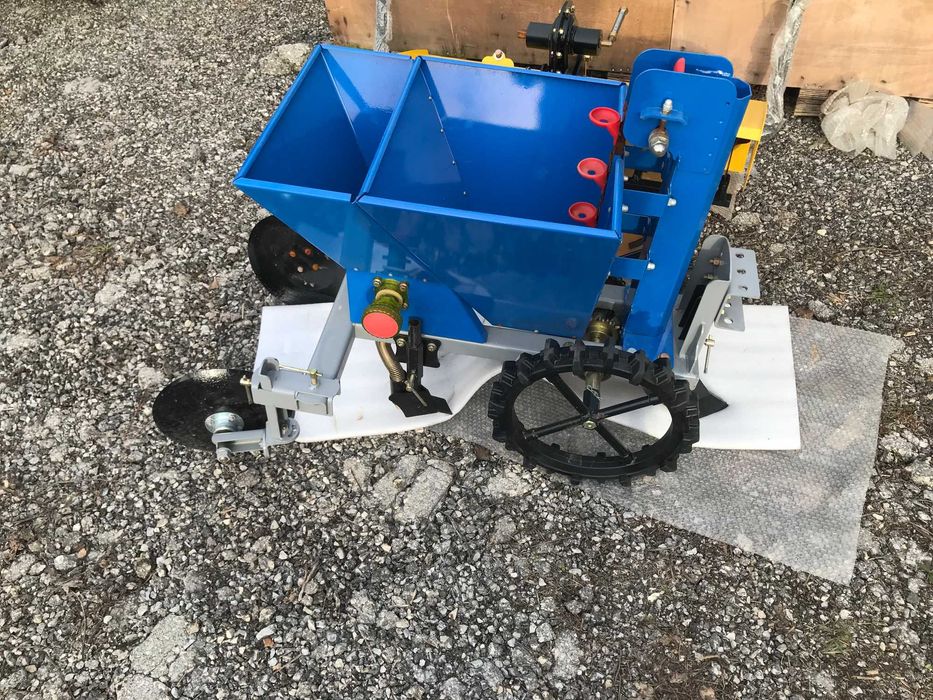 Сеялака за картоф - мини-трактори и мотофрези