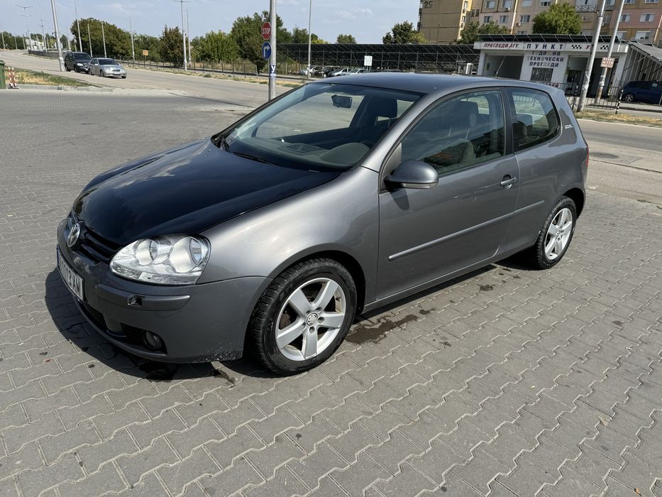Голф 5 1.6 газ бензин 2006 г само на части