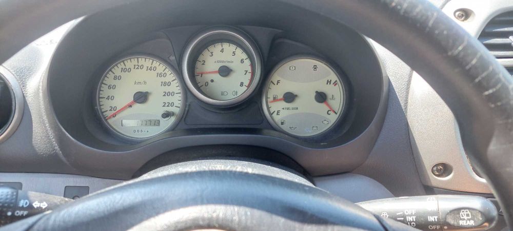 Продавам Toyota RAV 4  ,  2.0 i 4x4