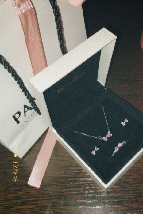 Набор украшений Pandora