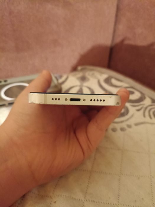 Айфон 13 белый 128 гигабайт