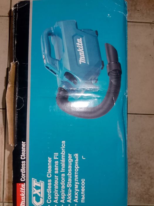 Aspirator auto makita fără fir