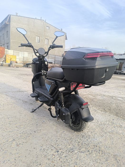 Электрический скутер Bonvi 7376 срочно Продам