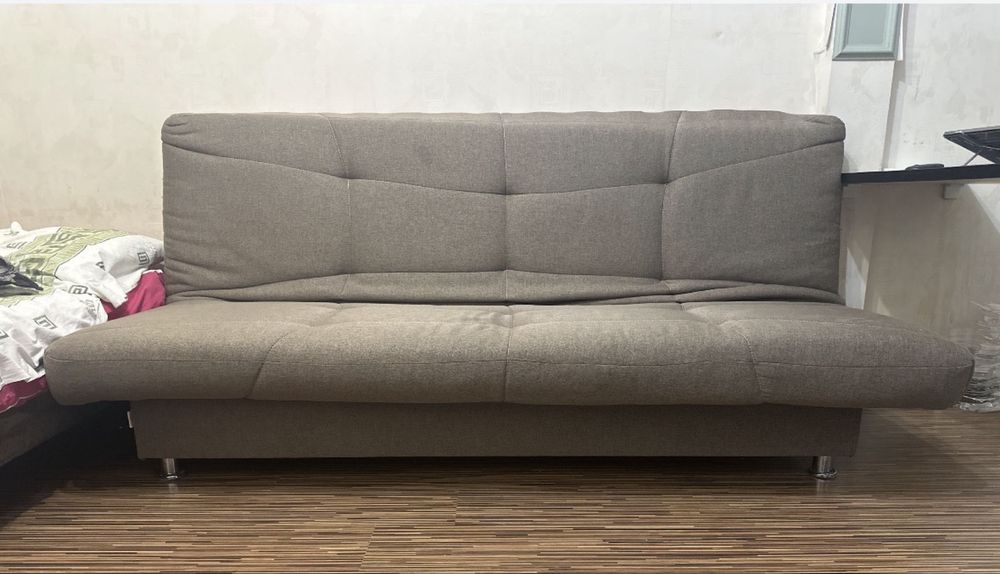 Диван коричневый отдам даром