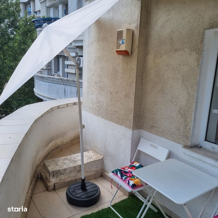 Unirii colt cu Lucian Blaga, ap 2 camere, spatios 65 mp , 3 balcoane