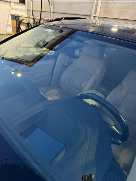 Vand urgent BMW F11 3.0D. Sterea forte Buna.  Are toate dotarile!!!