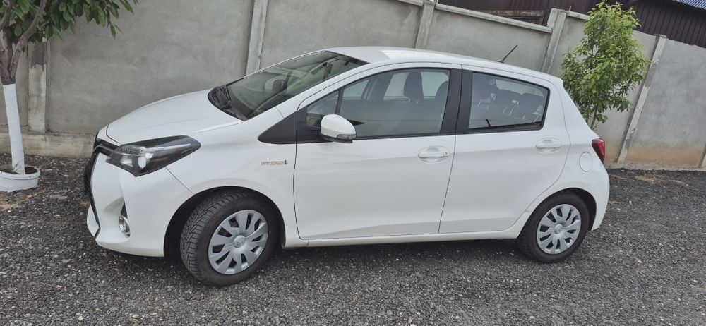 Toyota Yaris Hybrid 2016 | 63.719 KM Reali | Unic Proprietar