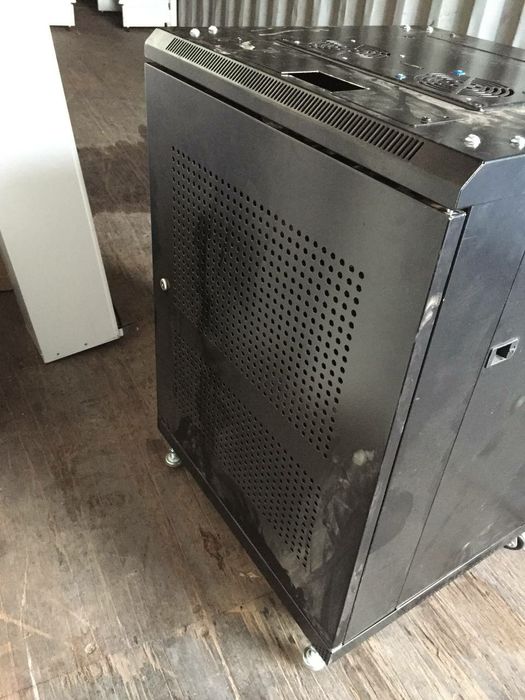 Серверный шкаф 12u