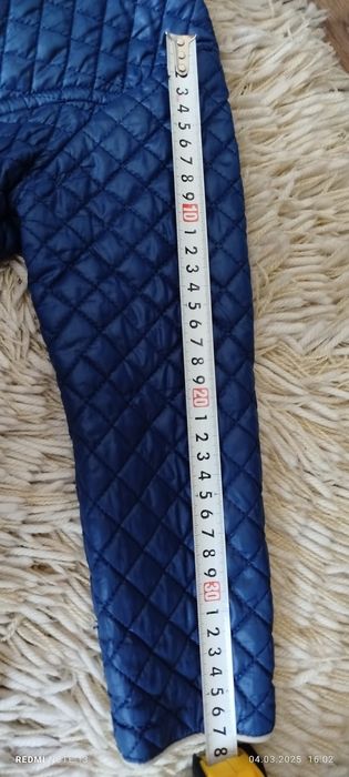 Продам куртку для девочки