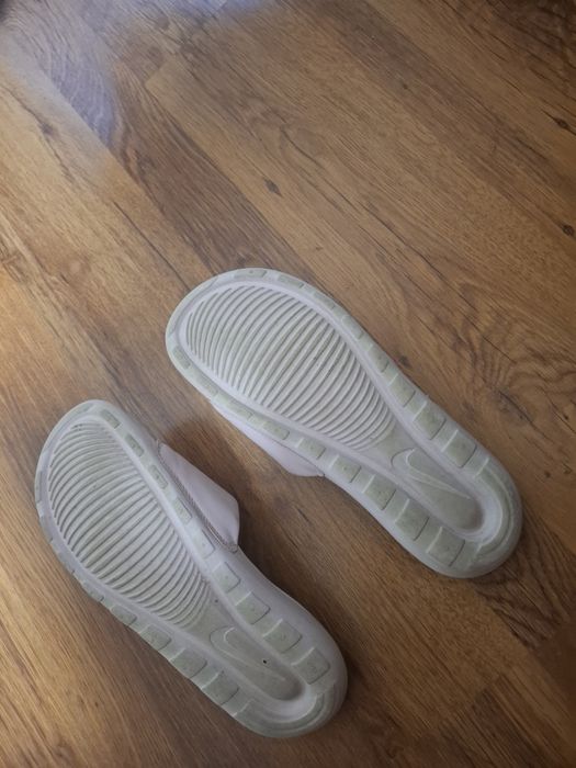Nike джапанки 41 номер.