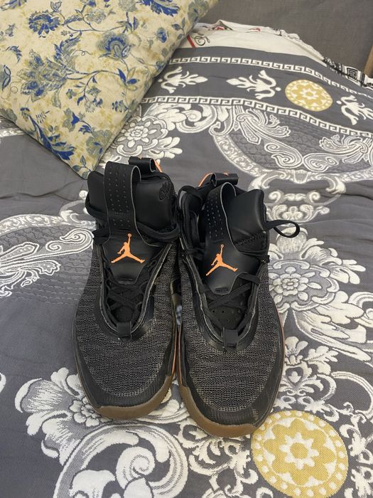 Продам баскетбольные кроссовки JORDAN36