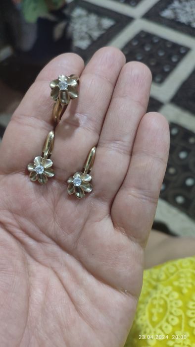 Altin komplekt satiladi