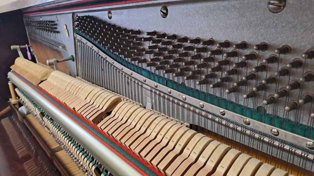 Пиано в отлично състояние