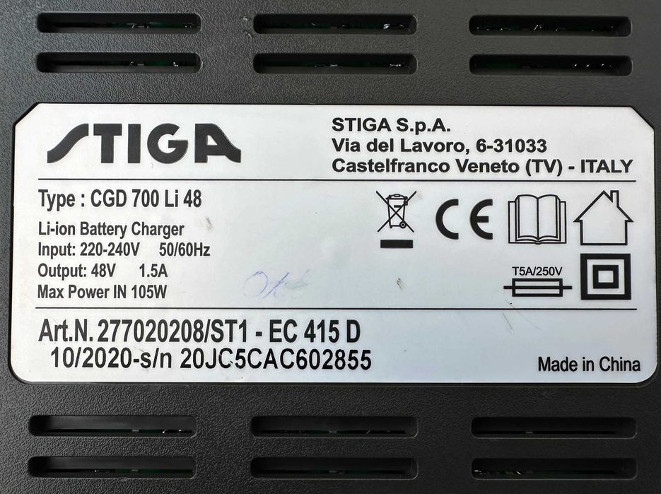 Stiga EC 415D - Двойно зарядно устройство Stiga CGD 700 Li 48