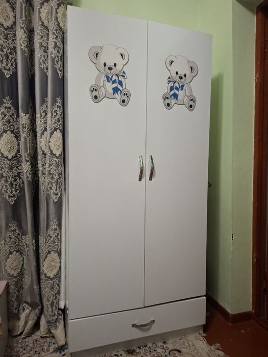 Срочно продам детский кровать шкаф 98% новая