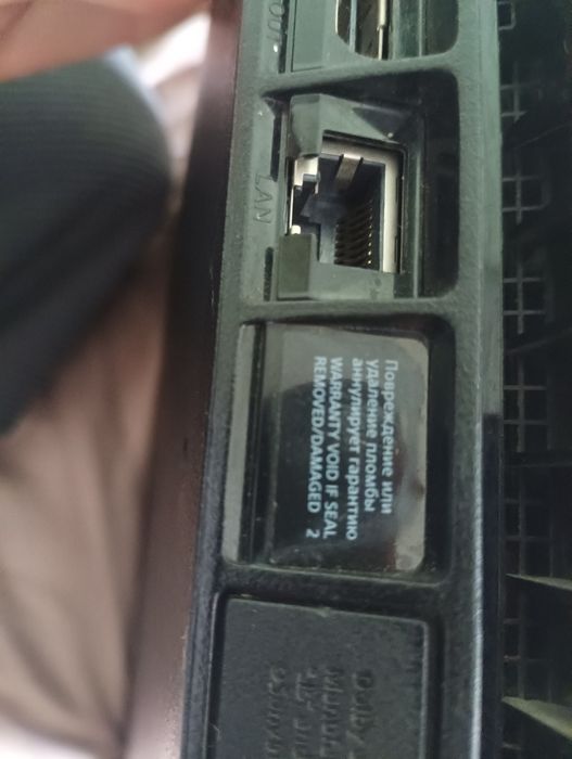 Продам PS4 Slim 1TB в отличном состоянии