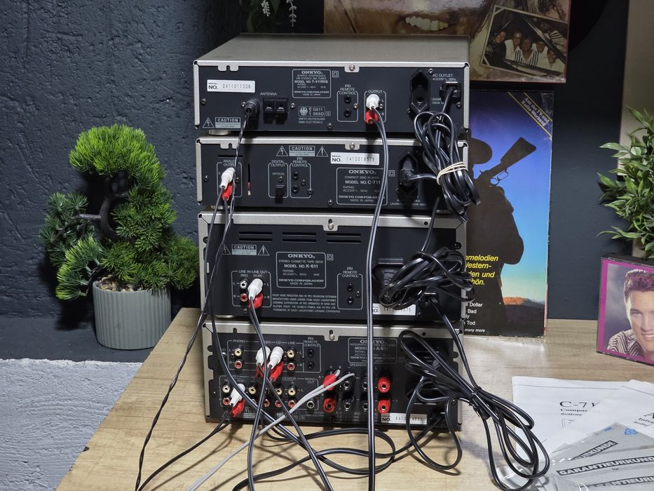 Linie audio ONKYO midi, Deck 3 head,dual cabstan ,tuner, amplificator cd-player  telecomanda, hifi stereo