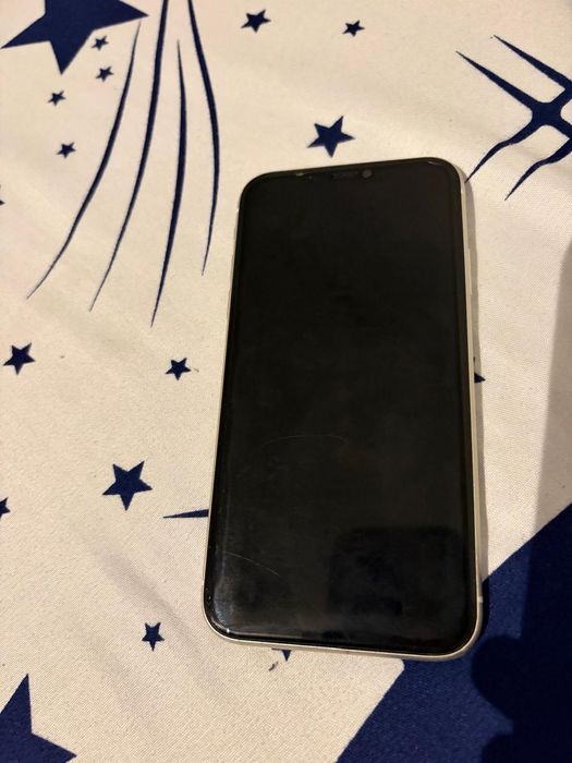 IPHONE 11 -800 lei