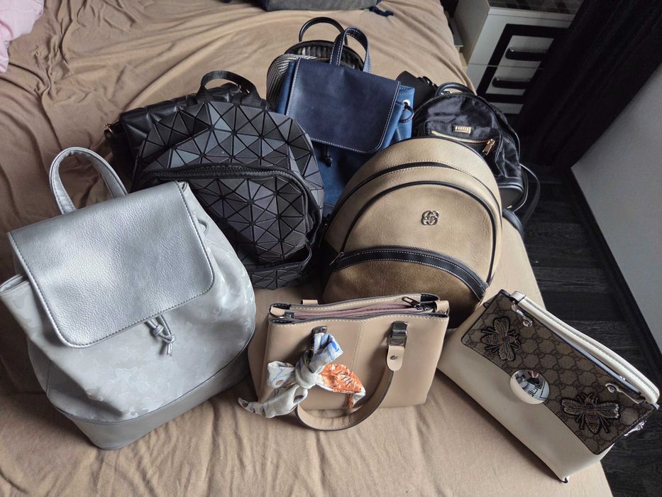 Дамски чанти и раници