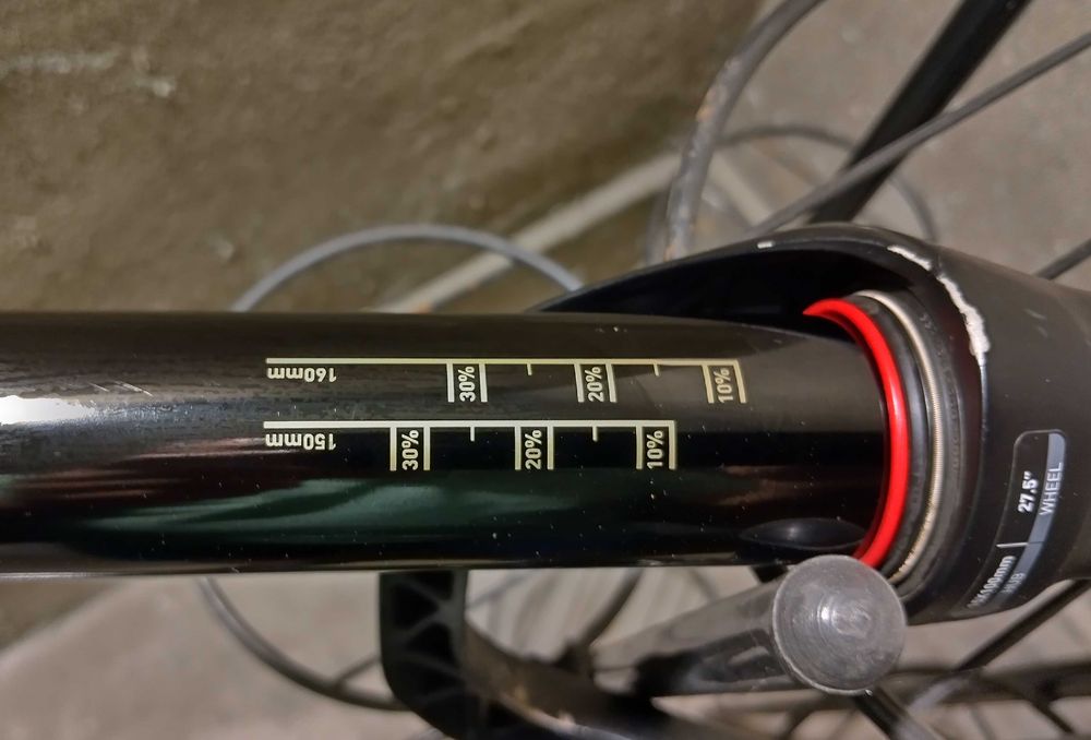 Вилка RockShox Yari RC [27.5] 170mm