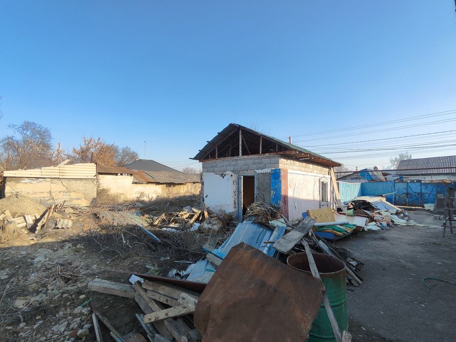 Участок времянка под снос  в центре