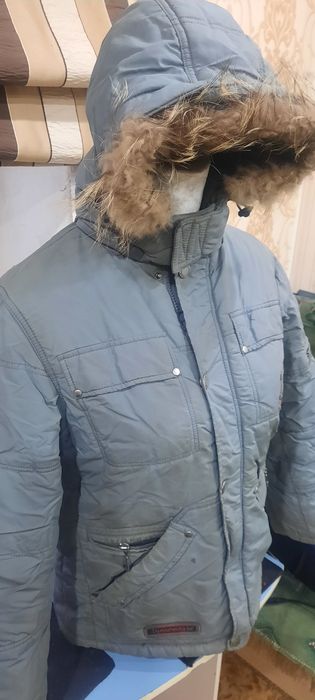 Продаю куртки на подростка