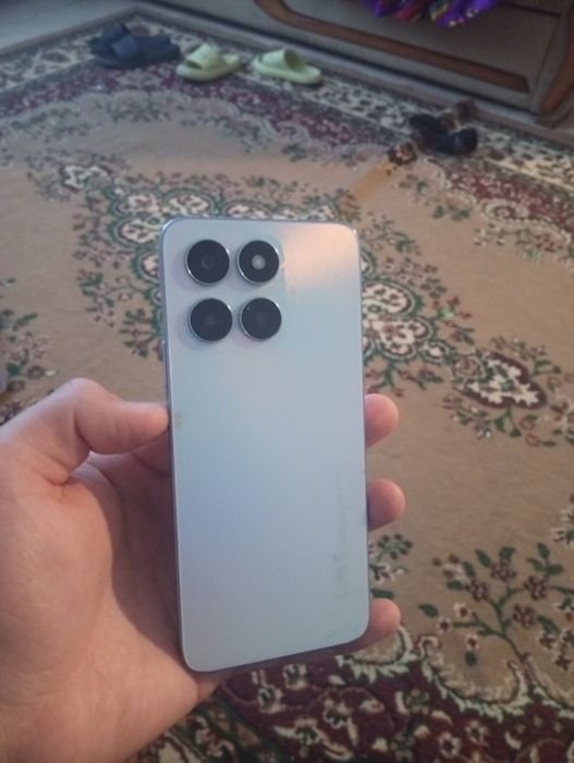 Honor x6a продам