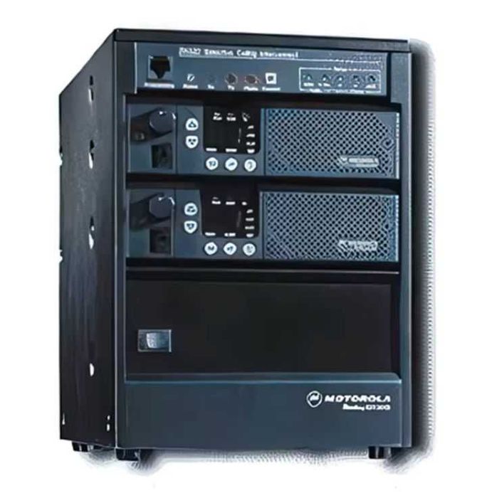 Repetor analogic GR300 uhf