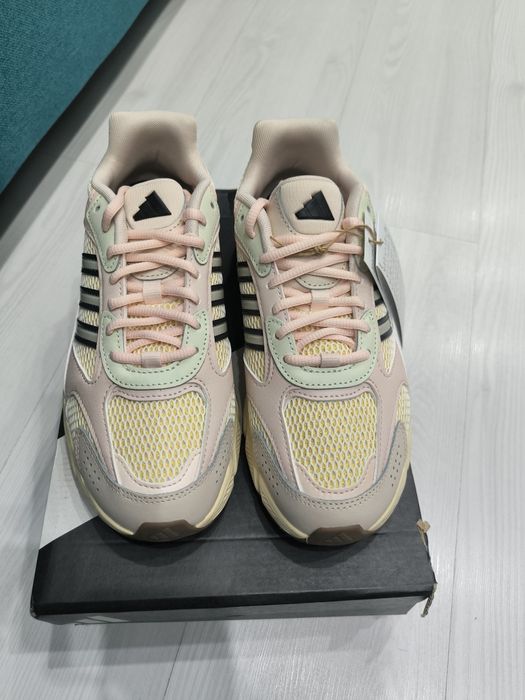 Adidas crazychaos 2000