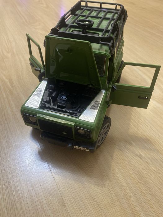 Машинка ланд ровер, с рулем управления