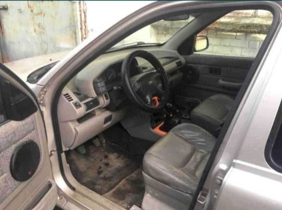 Dezmembrez LandRover Freelander 1 dezmembrari 2.0 diesel td4 piese
