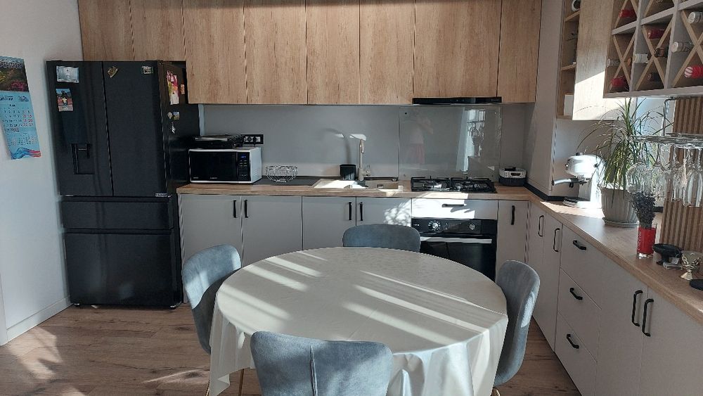 Vand apartament 3 camere in Ovidiu