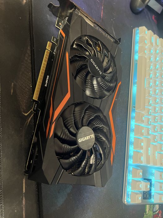 Игровая видеокарта GTX 1050