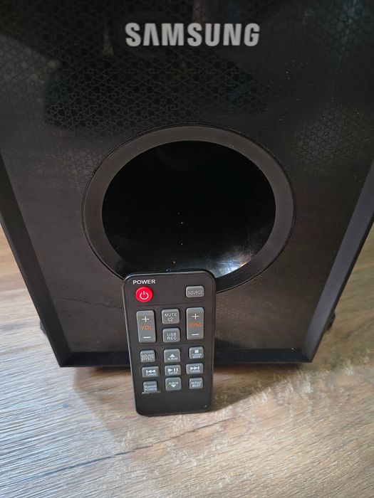 колонки SamsungTW-H5500. sound tower Bluetooth,