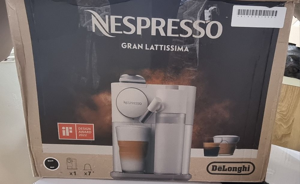 Кафемашина Delonghi Gran Lattissima с транспортен дефект