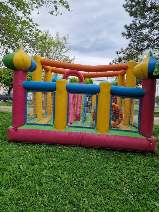 Надуваем батут Асеновградски