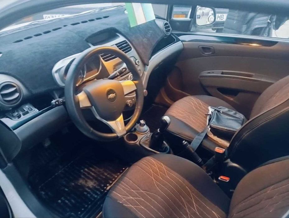 SPARK sotiladi 2018 yil, yaxshi xolatda, 8000 kelishiladi