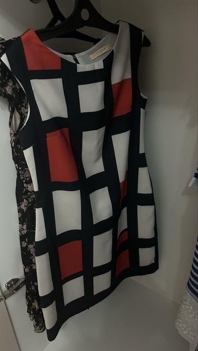 Платья, көйлектер сатылады