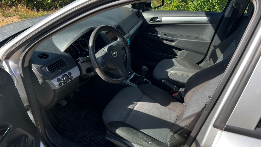 Opel Astra h 2004 1.7 80 cp