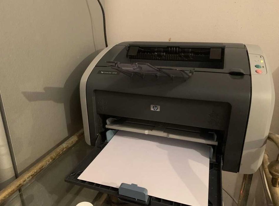 Принтер лазерный HP 1010