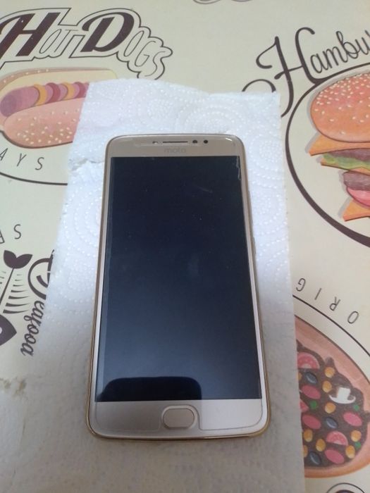 Телефон Моторола