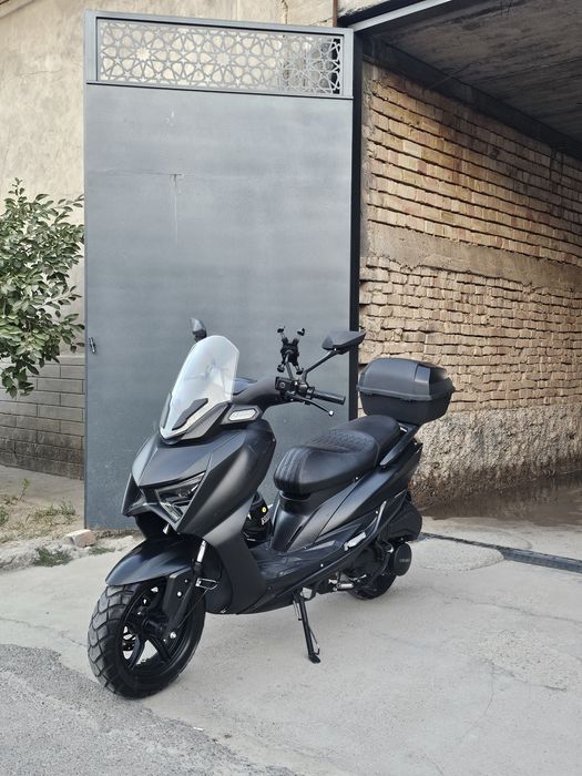 Skuter Qmax sroc